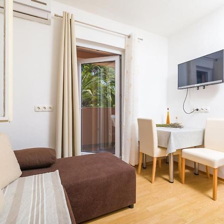 Guest House Marinna 브로보스카 외부 사진