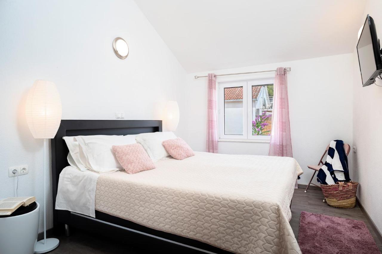 Guest House Marinna 브로보스카 외부 사진