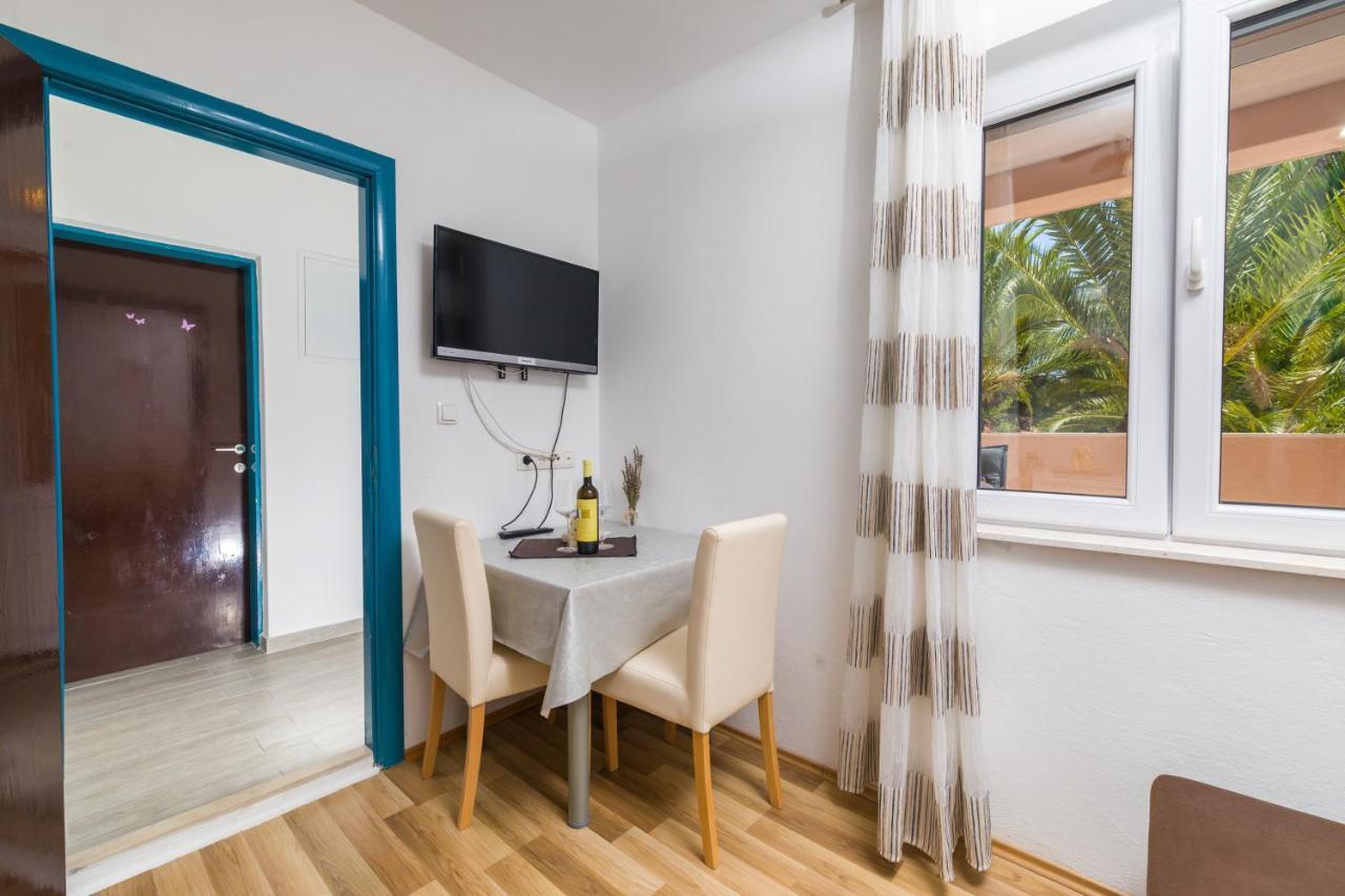 Guest House Marinna 브로보스카 외부 사진