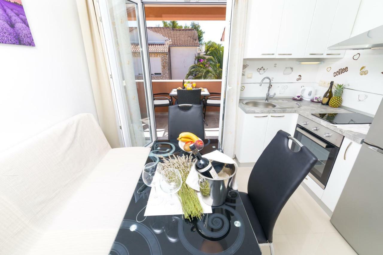 Guest House Marinna 브로보스카 외부 사진